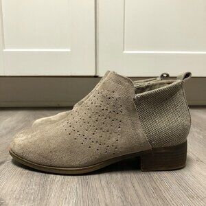 Toms Size 7 Tan Suede Booties Deia Perforated Ankle Boots Leather Shoes